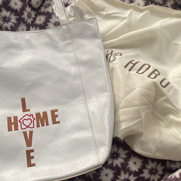NWT Hobo Int. Habitat for Humanity Leather Tote - Picture 2 of 11